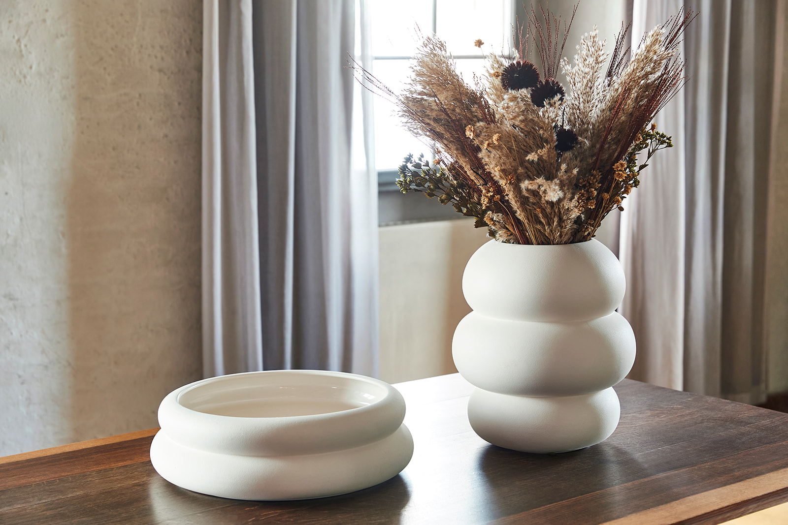 Novoform-soft-shape-bowl-vase-white